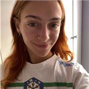 Sono una giovane studentessa universitaria, offro lezioni online o in presenza a bambini e ragazzi di diverse materie